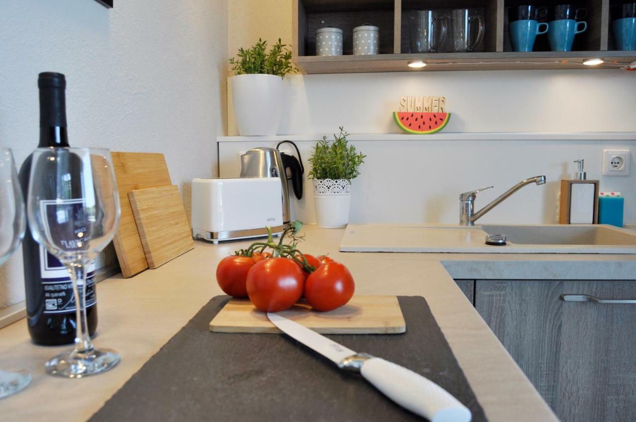 Anemos Apartman Tisno Exterior foto