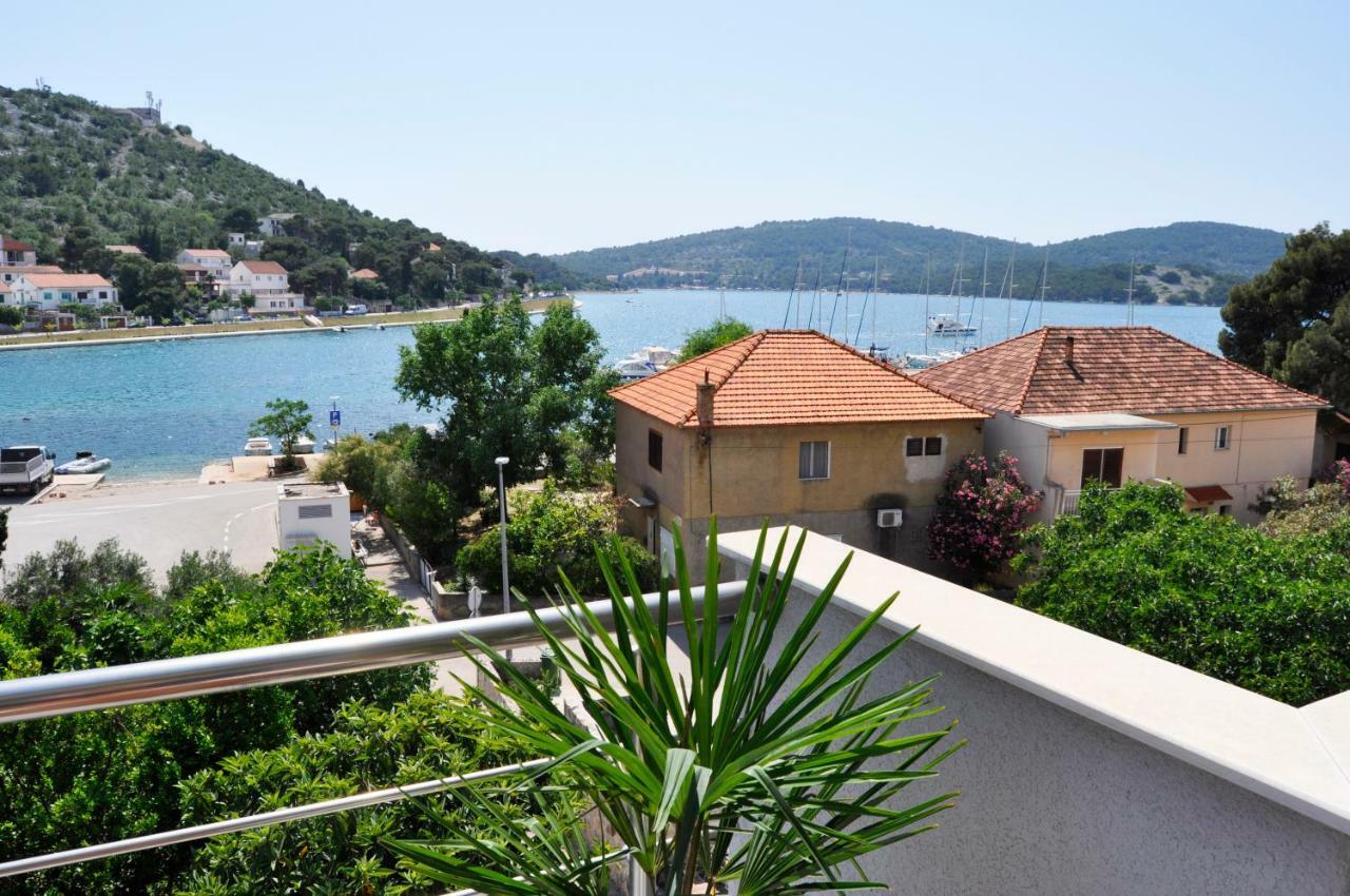 Anemos Apartman Tisno Exterior foto